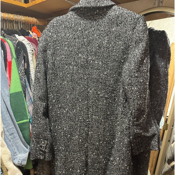 ASTR THE LABEL MORANA OVERSIZED BOUCLE COAT - Picture 10 of 10